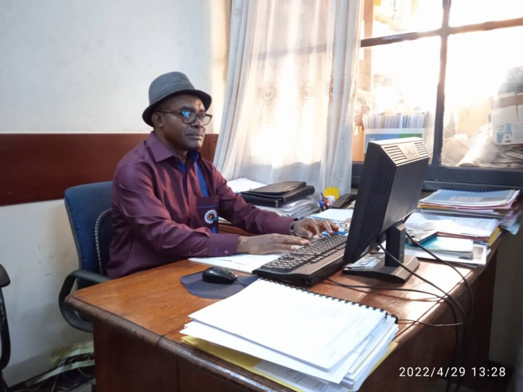 Expert Collaborateur